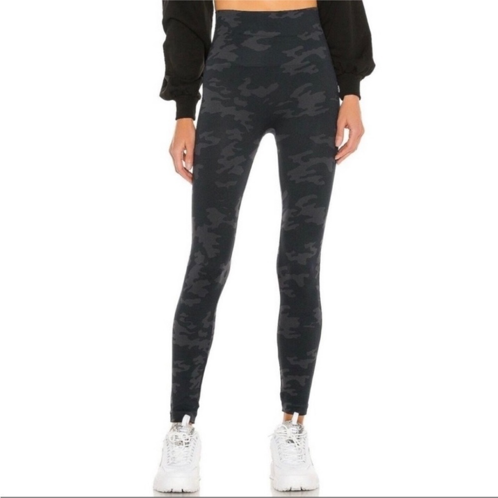 Spanx Look at Me Now Leggings Seamless Black Camo Camouflage Green High Rise NEW